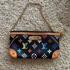 ❤️❤️❤️sold❤️❤️Louis Vuitton monogram multicolor Pochette Milla MM black